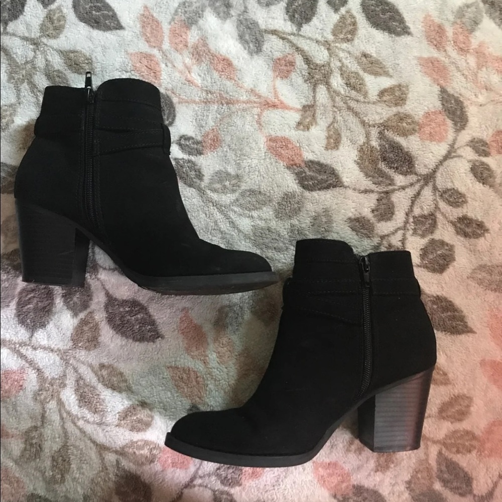 Express Booties - Picture 2 of 3